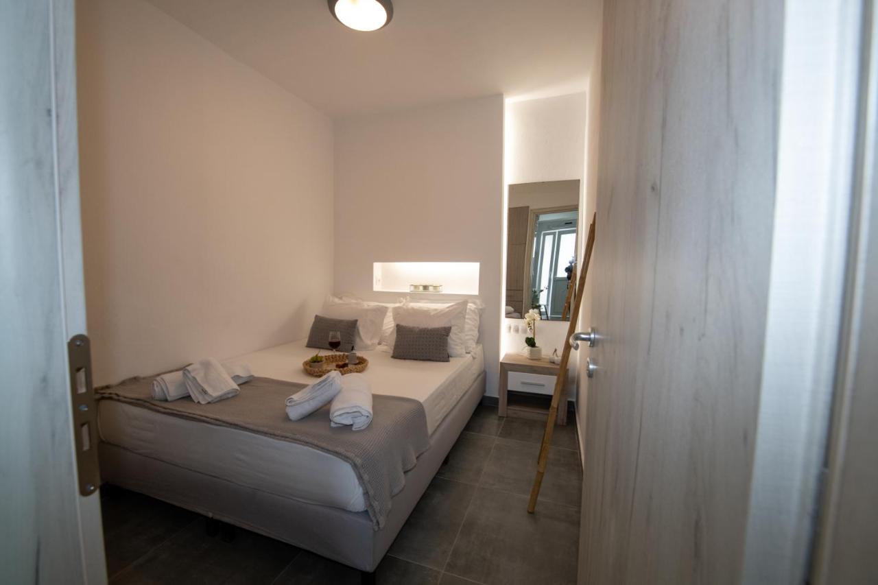 Sofia'S Apartment Kamári 外观 照片