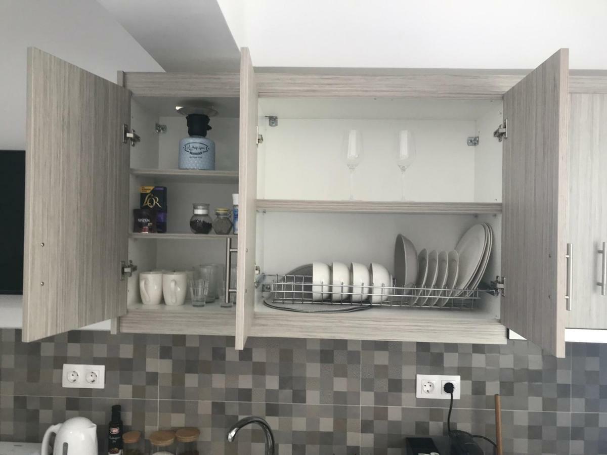 Sofia'S Apartment Kamári 外观 照片